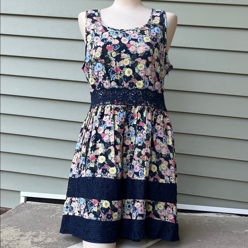 Like new LC Lauren Conrad Floral Dress with Navy Details
